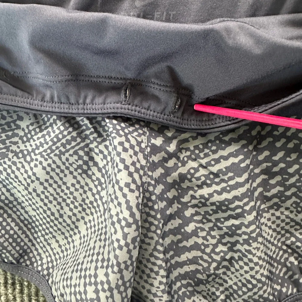 Nike Womens Dri-FIT Running Shorts Medium Grey Geometric Pattern Liner